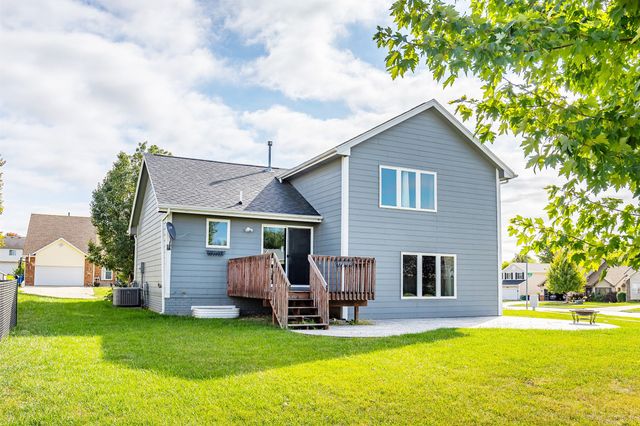 301 N 16th Street, Indianola, IA 50125