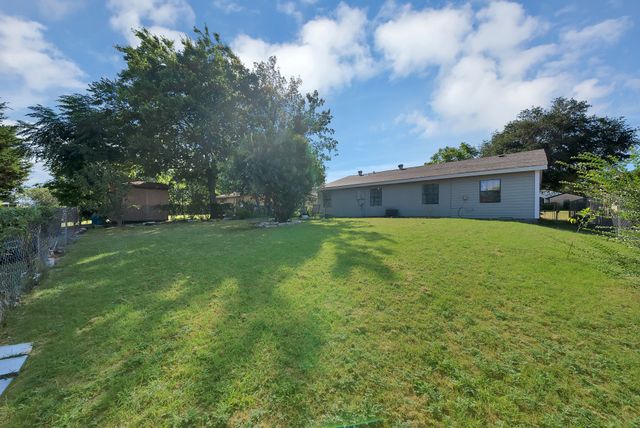 9519 County View Road, Dallas, TX 75249