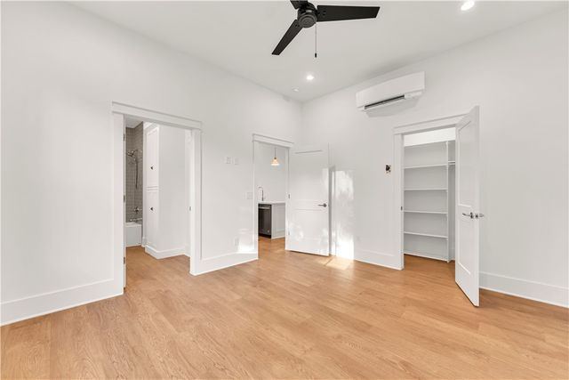 255 E 11th Street, Fayetteville, AR 72701