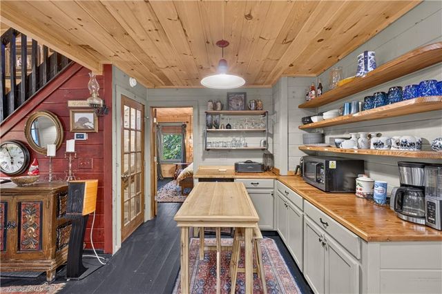 24 Wolf Howl Trail, Sautee Nacoochee, GA 30571