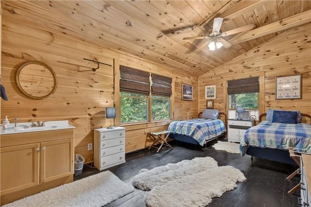 24 Wolf Howl Trail, Sautee Nacoochee, GA 30571