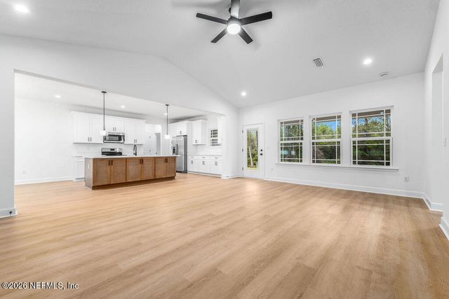 12 BITTERROOT Avenue, Middleburg, FL 32068