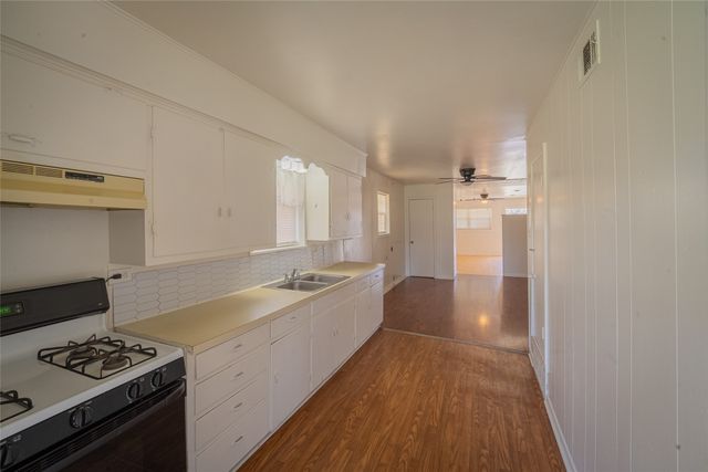 2608 N Hickory Street, Sherman, TX 75092