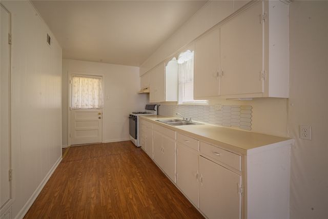 2608 N Hickory Street, Sherman, TX 75092