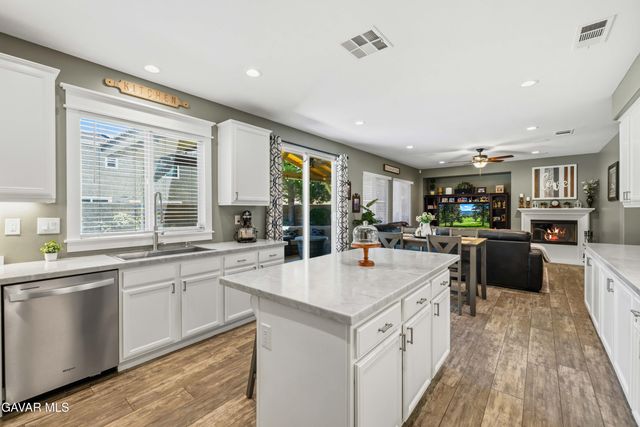 43708 Tahoe Way, Lancaster, CA 93536