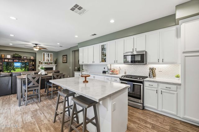 43708 Tahoe Way, Lancaster, CA 93536