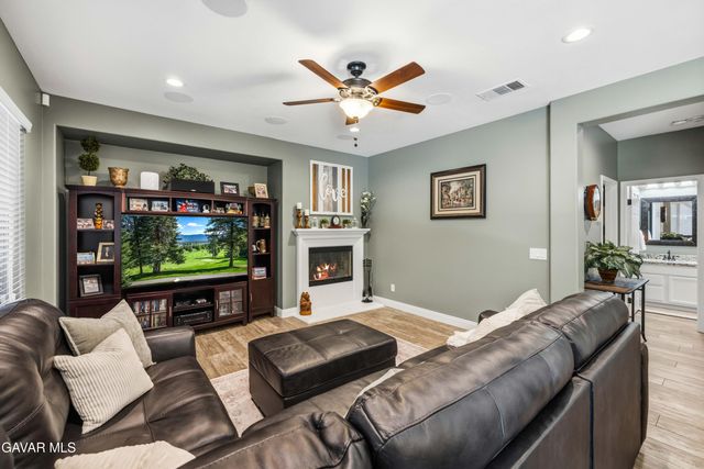 43708 Tahoe Way, Lancaster, CA 93536