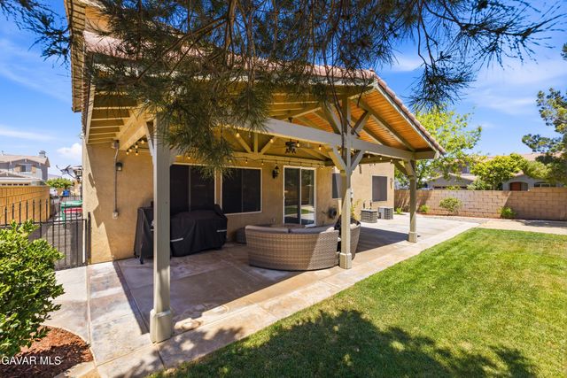 43708 Tahoe Way, Lancaster, CA 93536