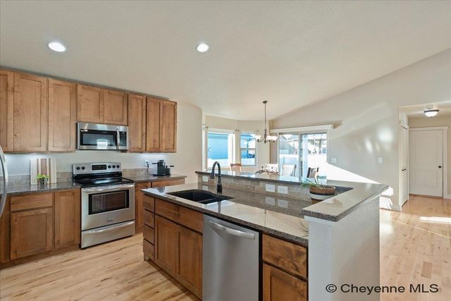 6526 HITCHING POST LN, Cheyenne, WY 82001