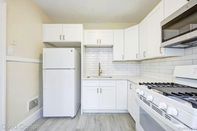 338 E Webster Street, Ferndale, MI 48220