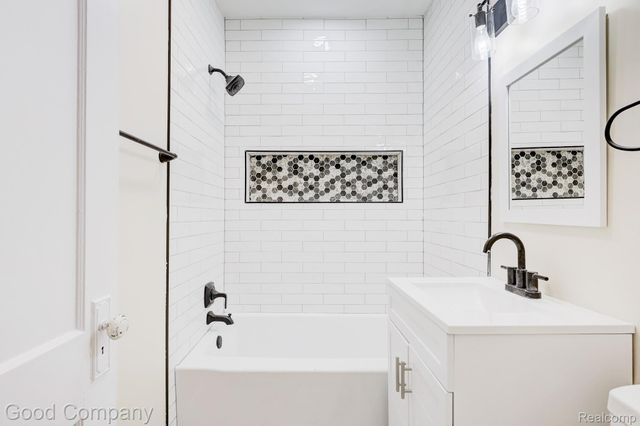 338 E Webster Street, Ferndale, MI 48220