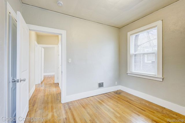 338 E Webster Street, Ferndale, MI 48220