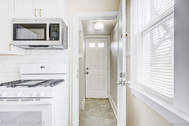 338 E Webster Street, Ferndale, MI 48220