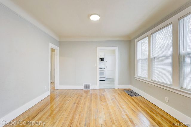 338 E Webster Street, Ferndale, MI 48220