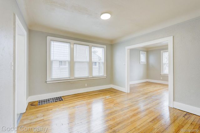 338 E Webster Street, Ferndale, MI 48220