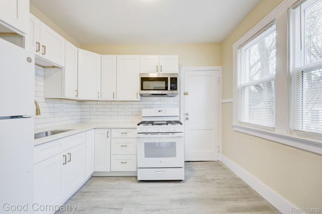 338 E Webster Street, Ferndale, MI 48220