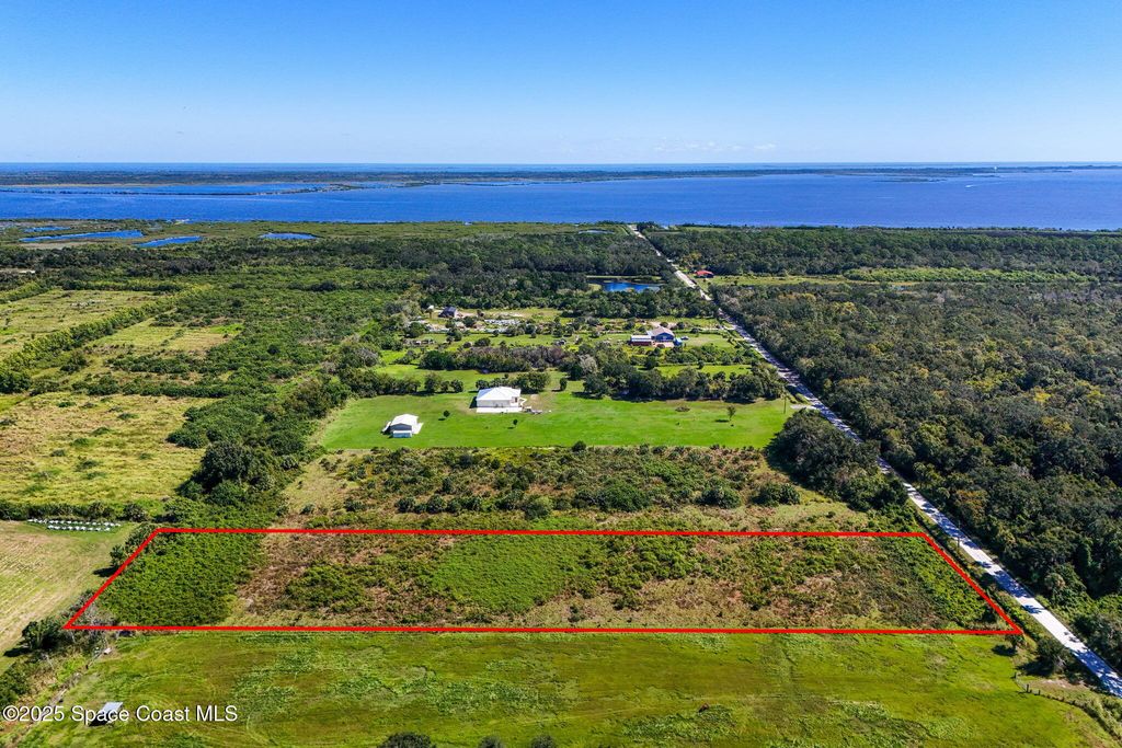 2.69acres Huntington Avenue, Mims, FL 32754