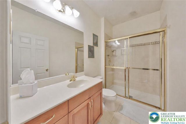 4544 Oakwood Lane, Lower Nazareth Twp, PA 18064