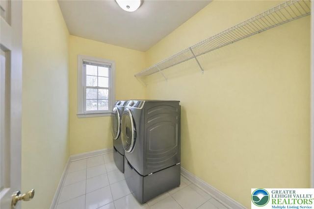4544 Oakwood Lane, Lower Nazareth Twp, PA 18064