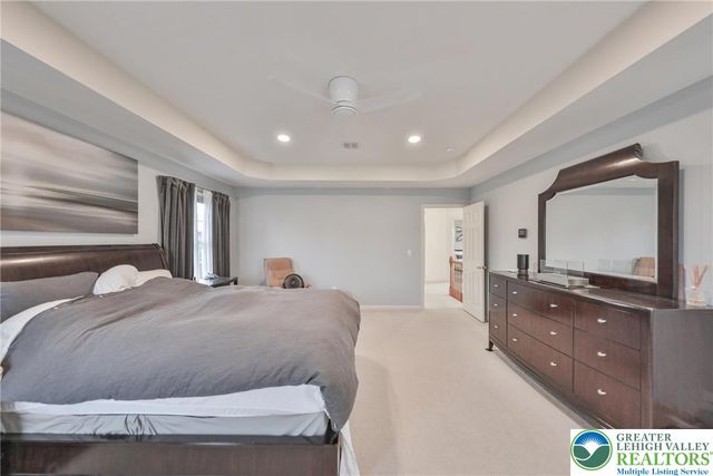 4544 Oakwood Lane, Lower Nazareth Twp, PA 18064