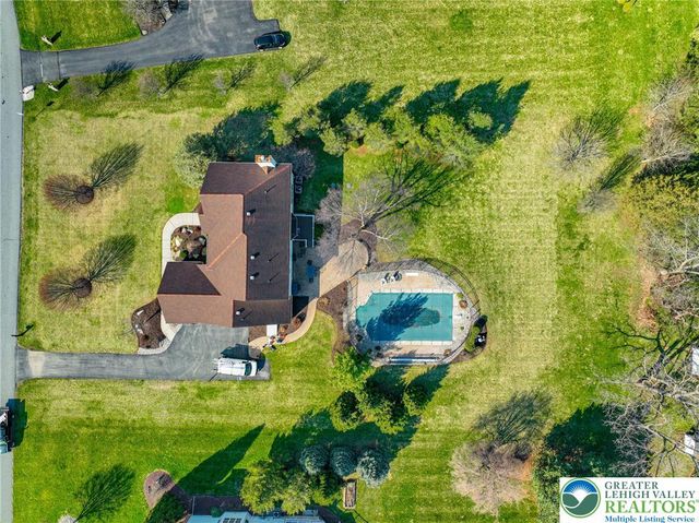 4544 Oakwood Lane, Lower Nazareth Twp, PA 18064