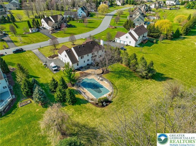 4544 Oakwood Lane, Lower Nazareth Twp, PA 18064