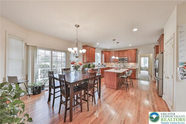 4544 Oakwood Lane, Lower Nazareth Twp, PA 18064