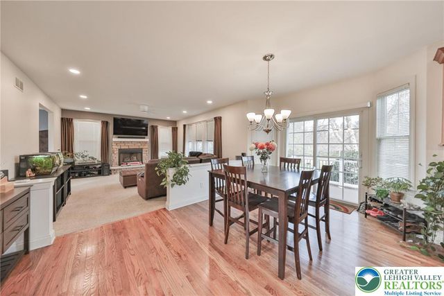 4544 Oakwood Lane, Lower Nazareth Twp, PA 18064