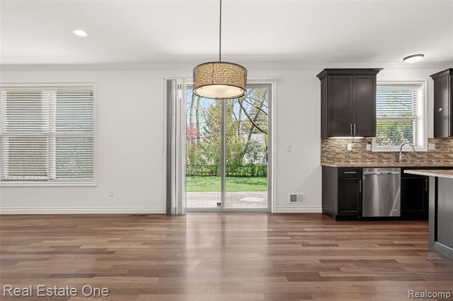 4702 Mankato Avenue, Royal Oak, MI 48073