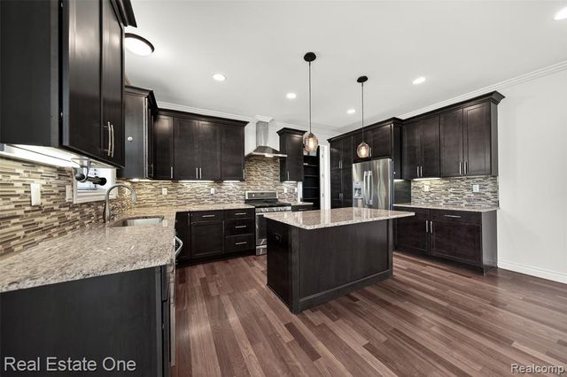 4702 Mankato Avenue, Royal Oak, MI 48073