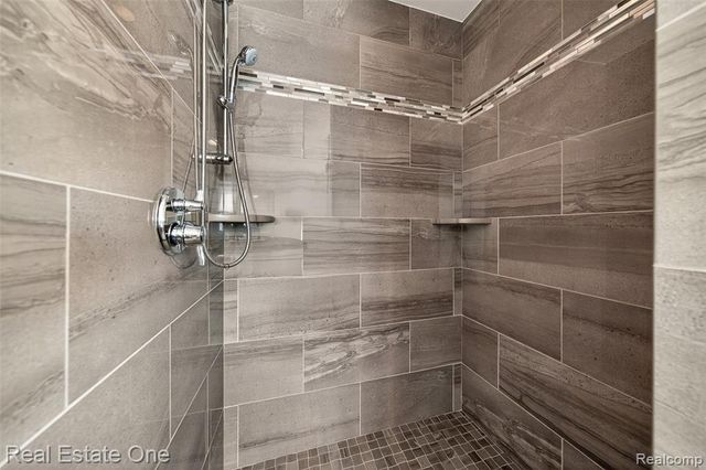 4702 Mankato Avenue, Royal Oak, MI 48073