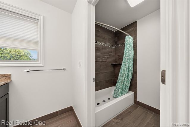 4702 Mankato Avenue, Royal Oak, MI 48073
