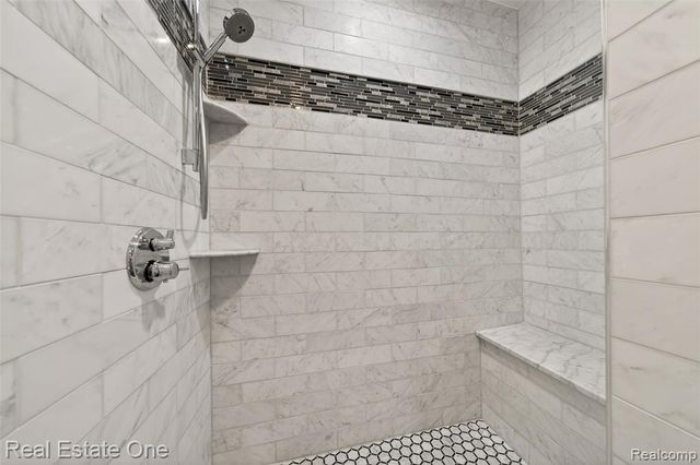 4702 Mankato Avenue, Royal Oak, MI 48073
