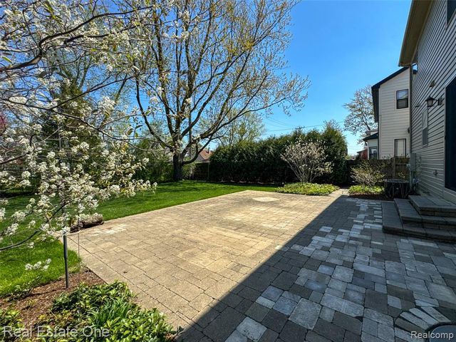 4702 Mankato Avenue, Royal Oak, MI 48073