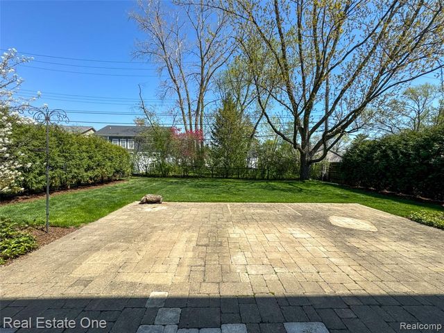 4702 Mankato Avenue, Royal Oak, MI 48073