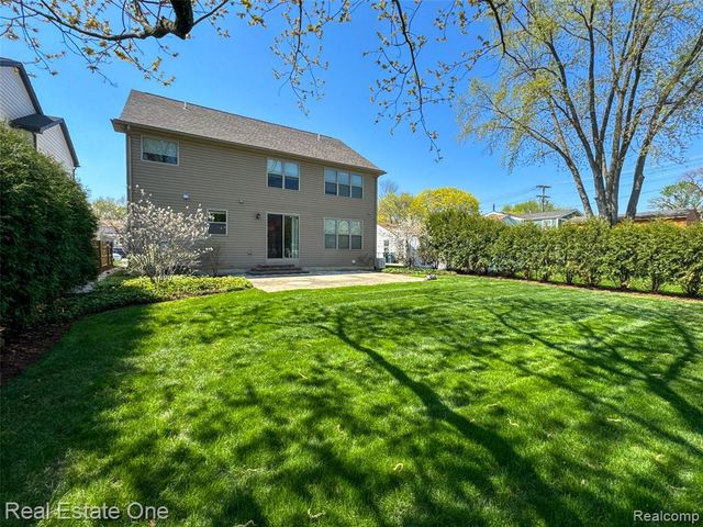 4702 Mankato Avenue, Royal Oak, MI 48073