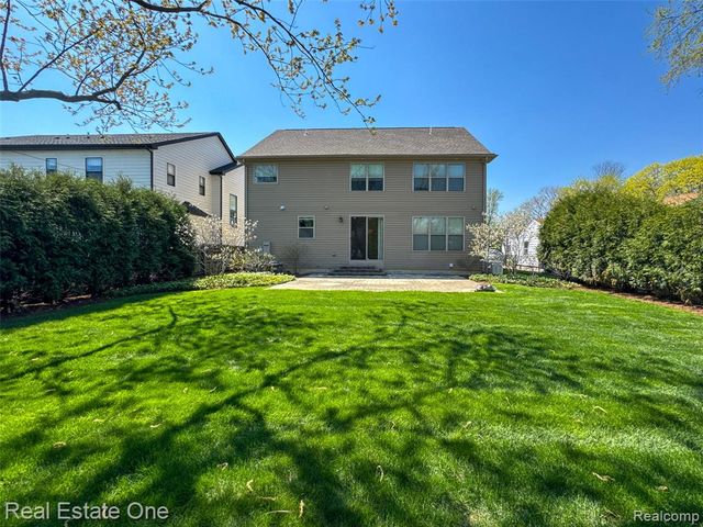 4702 Mankato Avenue, Royal Oak, MI 48073