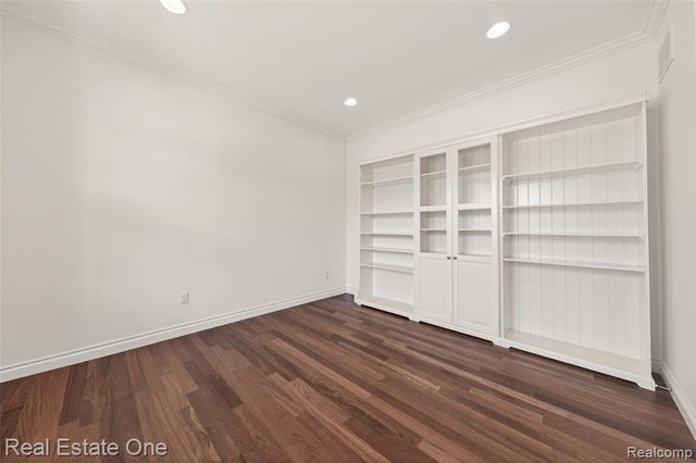 4702 Mankato Avenue, Royal Oak, MI 48073