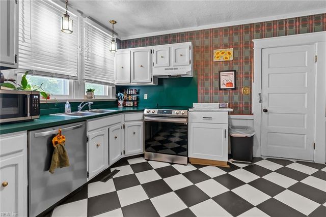 22293 Linden ST, Courtland, VA 23837