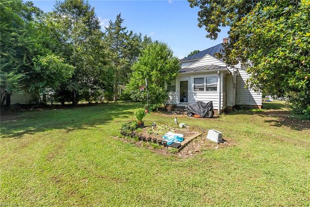 22293 Linden ST, Courtland, VA 23837