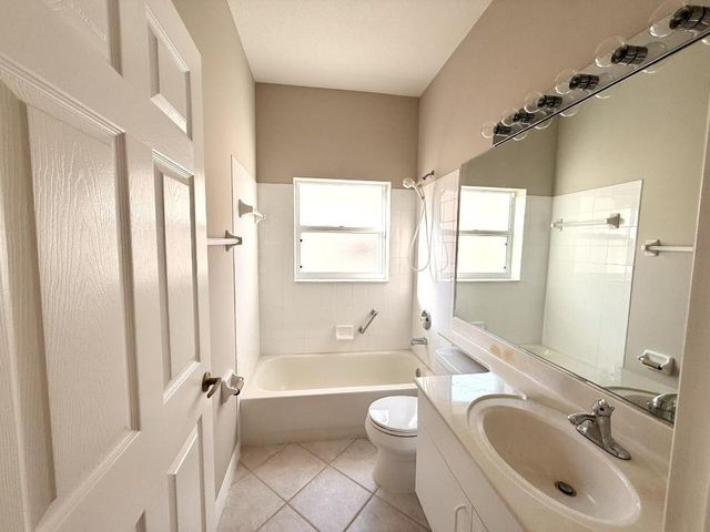 988 NW Tuscany Drive, Port St. Lucie, Port St Lucie, FL 34986