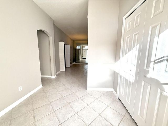 988 NW Tuscany Drive, Port St. Lucie, Port St Lucie, FL 34986