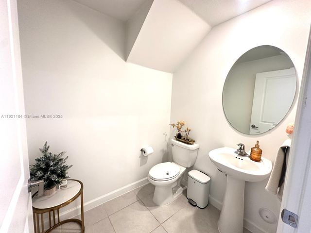 12641 NW 23rd Pl, Miami, FL 33167