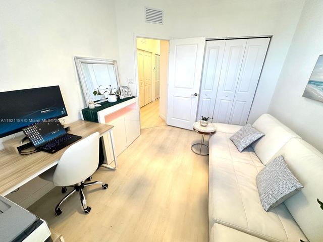 12641 NW 23rd Pl, Miami, FL 33167