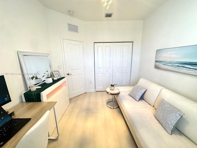 12641 NW 23rd Pl, Miami, FL 33167