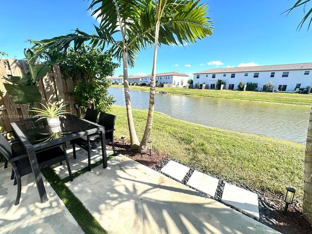 12641 NW 23rd Pl, Miami, FL 33167