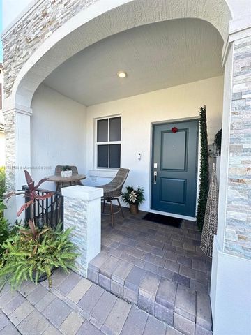 12641 NW 23rd Pl, Miami, FL 33167