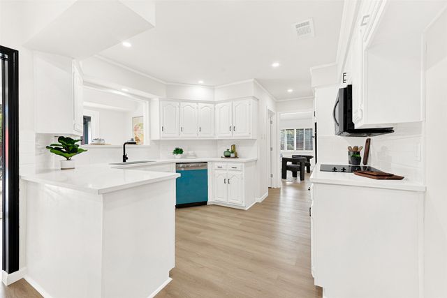 6527 Genstar Lane, Dallas, TX 75252