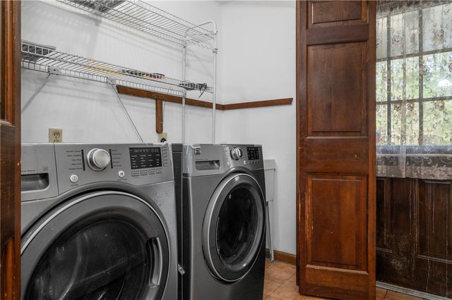 5 Lincoln Drive, North Smithfield, RI 02896