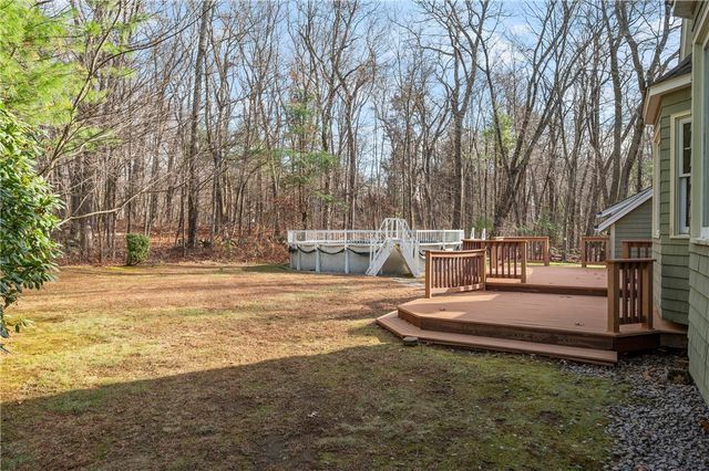 5 Lincoln Drive, North Smithfield, RI 02896